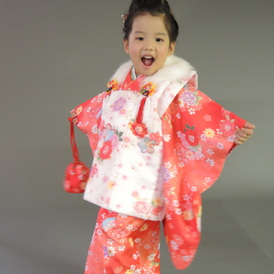 七五三着物はお宮参りの産着を仕立て直しできる？着物のお直し・肩上げ・腰上げとは こども写真館プレシュスタジオ