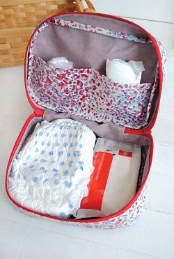 おむつポーチは手作りで！おしゃれなポーチのハンドメイドの方法とは？産前産後整体mamaluxe