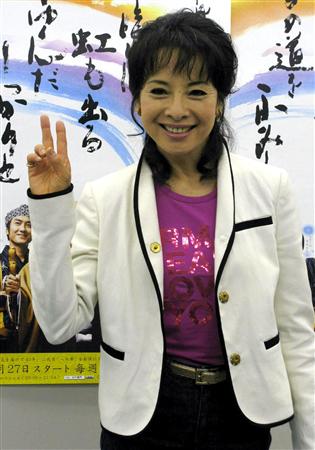 新婚のハナコ秋山寛貴「プロポーズにヒマワリの花束を 喜んでもらえた」すてきな花エピソード披露：中日スポーツ・東京中日スポーツ