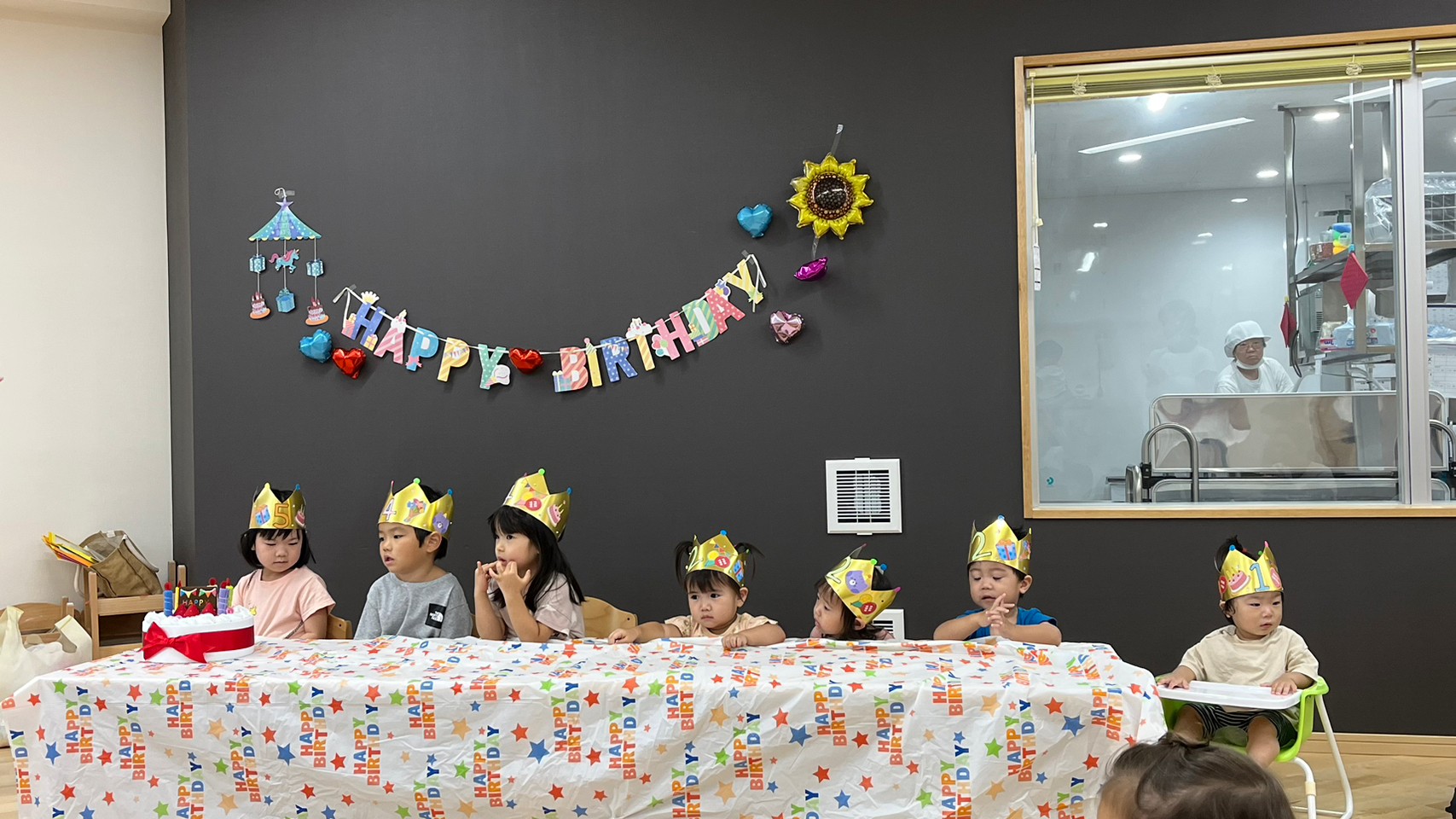 8 18 ８月生まれのお誕生日会♪ えみの保育園