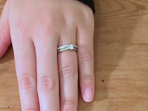 おすすめコーデ集 婚約指輪・結婚指輪の重ね付け セットリング オーダーメイドブランドのブリリアンスプラス