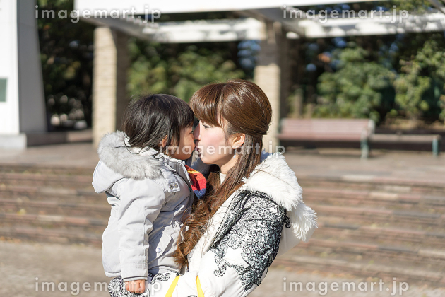 かわいい子供たちのキスの瞬間_中国網_日本語