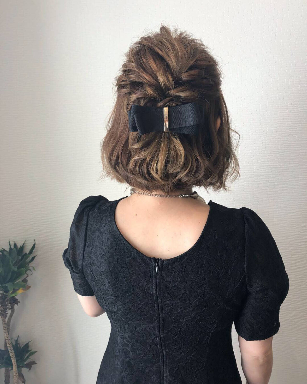 お呼ばれミディアム ハーフアップヘアアレンジ髪質改善・縮毛矯正専門店PONO