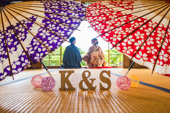 前撮り・フォトウェディングの小物 和洋装別 おすすめアイテムと100均で手作りできるグッズをご紹介