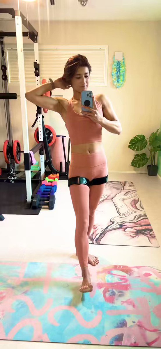 筋肉質体型から女性らしい丸みのあるボディに 怪我をきっかけにトレーナーに転身「男性に声をかけられることが増えた」 2ページ目オリコンニュース ORICON NEWS