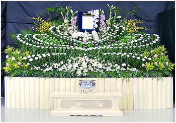 お供え花の違いと贈り方 枕花、供花、後飾りなど ：知って得する！？お花や観葉植物を贈る時の役立つアレコレ情報 - ビジネスフラワ