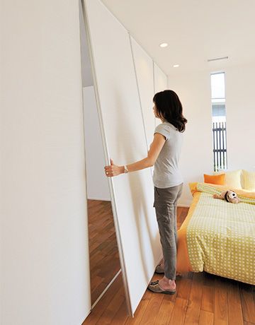 部屋を仕切る簡単な方法をご紹介！間仕切りしたい時にもおすすめのOSAMARU壁面収納・本棚 OSAMARU オサマル