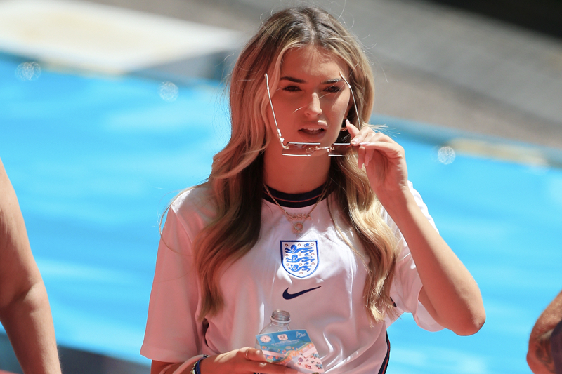 グリーリッシュのパスに失望しているだろう」「先制点を挙げかけた」フル出場でマンC相手に奮闘の冨安健洋、現地の評価は？サッカーダイジェストWeb