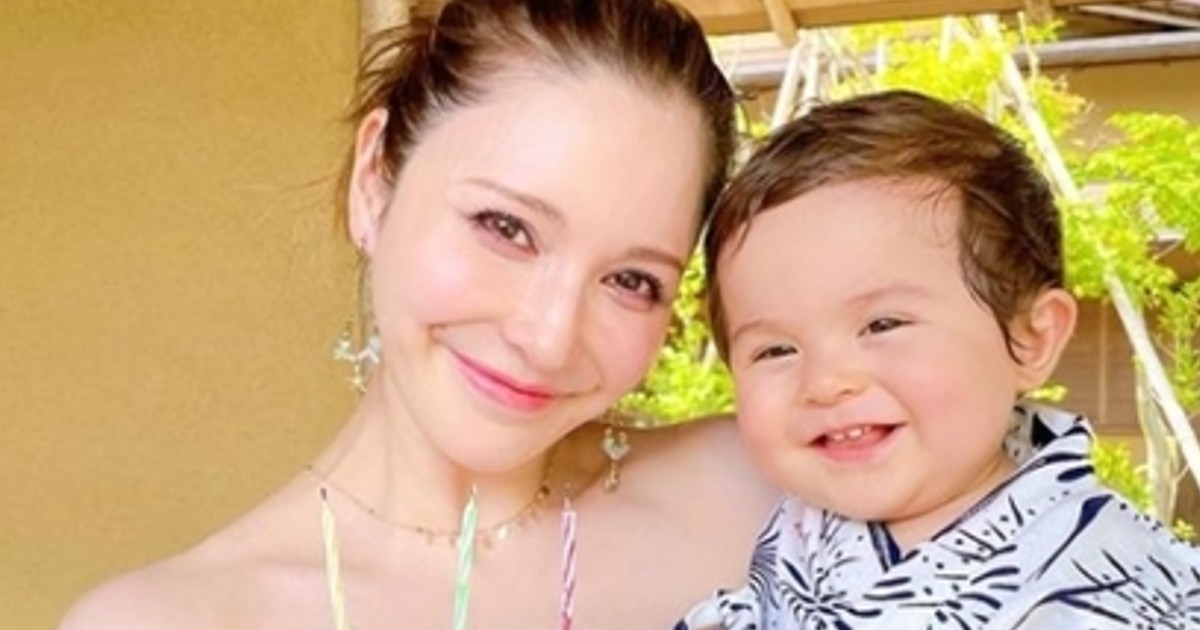 藤井リナ、息子＆娘の顔出しショット公開「美男美女すぎる」「そっくり」と反響 - モデルプレス