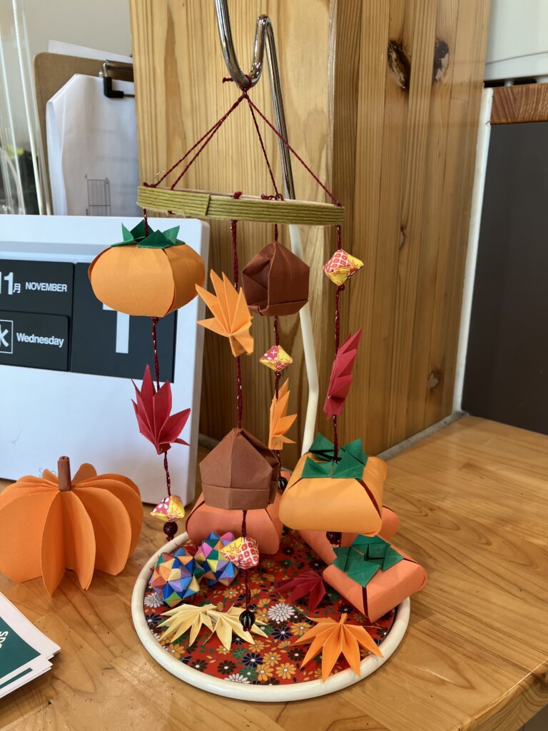 秋 吊るし飾り 高齢者TikTok