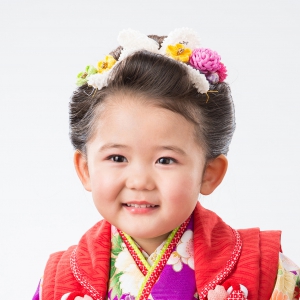 3歳の女の子向け 七五三で子どものヘアセットはどうする？髪が短くても可愛くキマる「髪型オススメ8パターン」 - Up to you