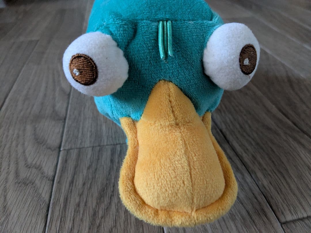 未使用タグ付 ペリー ぬいぐるみ くったり ディズニーストア カモノハシペリー フィニアスとファーブ おやすみ