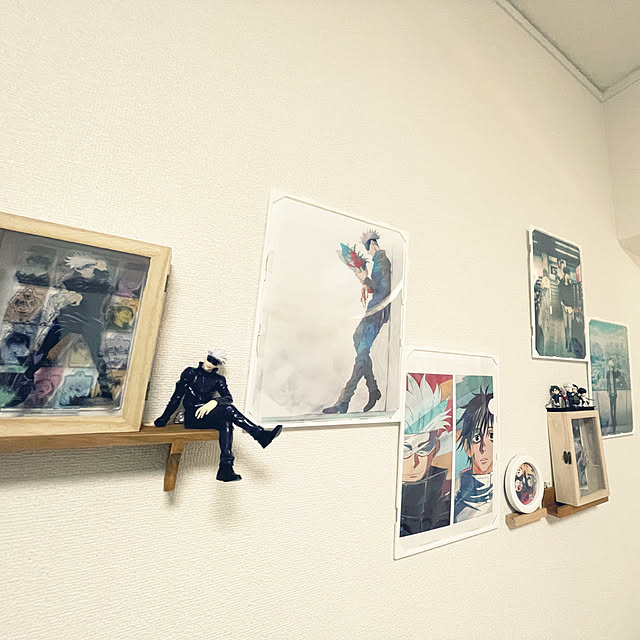 参考にしたくなる！オタク部屋のトレカの飾り方今回は、推し活女子のお部屋のトレカの飾り方をご紹介します♡みんな推しを素敵に飾っていて参考になるものばかり！トレカを持っている推し活女子のみなさんぜひ参考にしてくださいね♩ photo by @nuage__1995 @kome