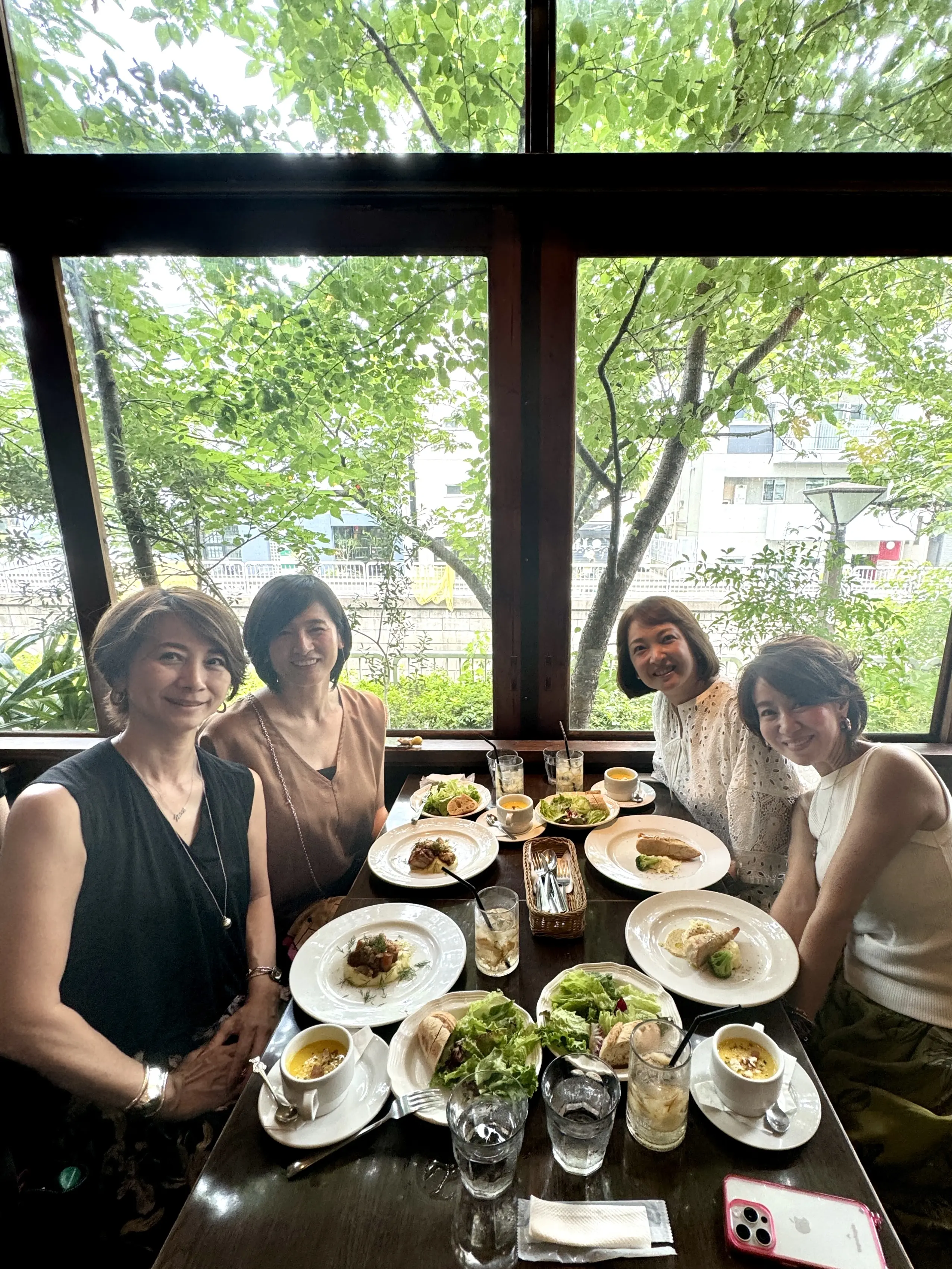 中目黒・代官山エリアの老舗人気カフェで華組ランチ会華組 梅澤千佳子のブログ華組ブログWeb eclat