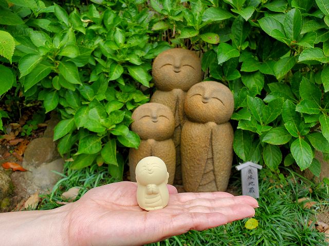 鎌倉 鶴岡八幡宮のおみくじ＆小町通り周辺の食べ歩き情報 - 旅ログ グルメ おでかけ情報