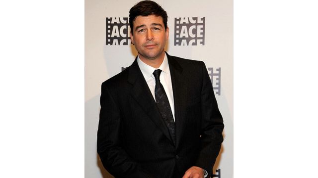 ゴジラ キング・オブ・モンスターズ ＤＶＤ＜東宝名作セレクション＞ カイル・チャンドラーＤＶＤ・Blu-ray ： オンライン書店e-hon