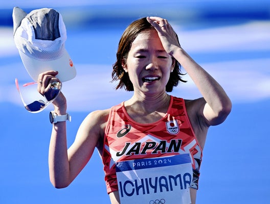 paris2024 2回目のオリンピック 走り切るまで時間がかかってしまいましたが、 走り切るまで見てくださった皆さん ありがとうございました。走っているとき、沿道でのパワフルで笑顔の声援が 何より嬉しく、最後まで走ることができました。 日本の方はもちろん、世界中の