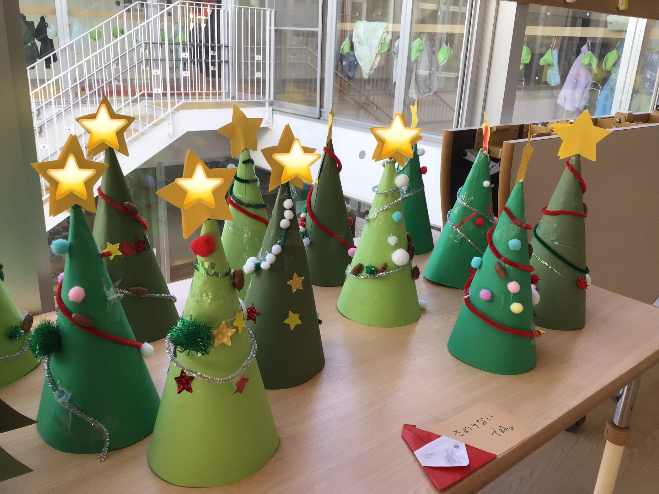 クリスマスツリーの折り方 ずれて折ってもOK！遊べる折り紙１５ みんなの幼児と保育