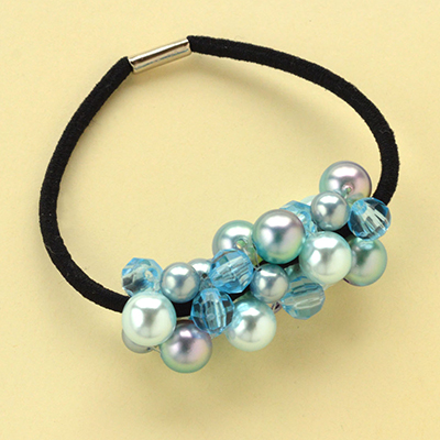 100均くるみボタンを使ったヘアゴムの作り方を紹介!子供と一緒に簡単ハンドメイドしよう!こぐまやのせかい