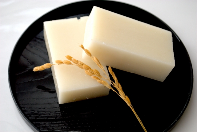 鏡もちの由来と美味しく食べるコツ：農林水産省