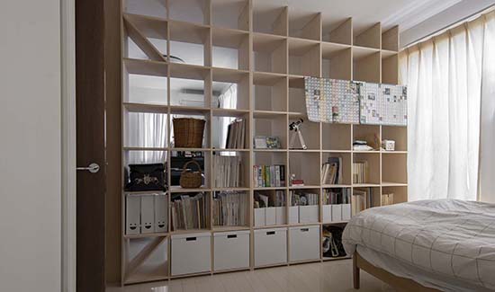 クローゼットを組み込んだ壁面収納で、子供部屋の間仕切りを実現。 - オーダー家具・壁面収納・収納ラボ