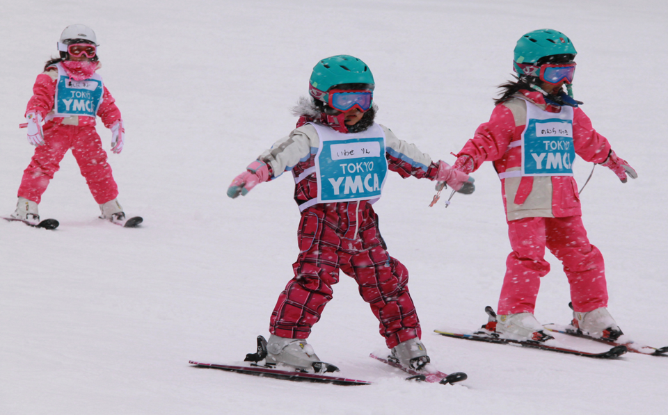 初めての子供スキー！必要な持ち物と失敗しないデビュー方法教えますテンネンパーマLIFE子連れ家族向け車中泊ブログ