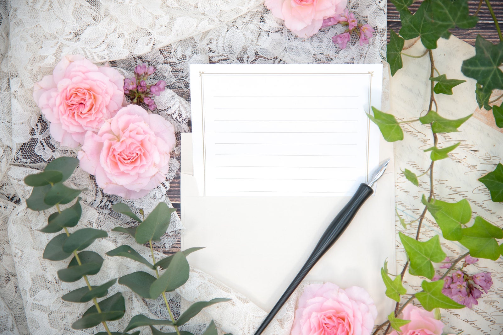 定番でシンプルな退職祝いメッセージ文例花・花束を贈るフラワーギフト通販の 日比谷花壇 公式