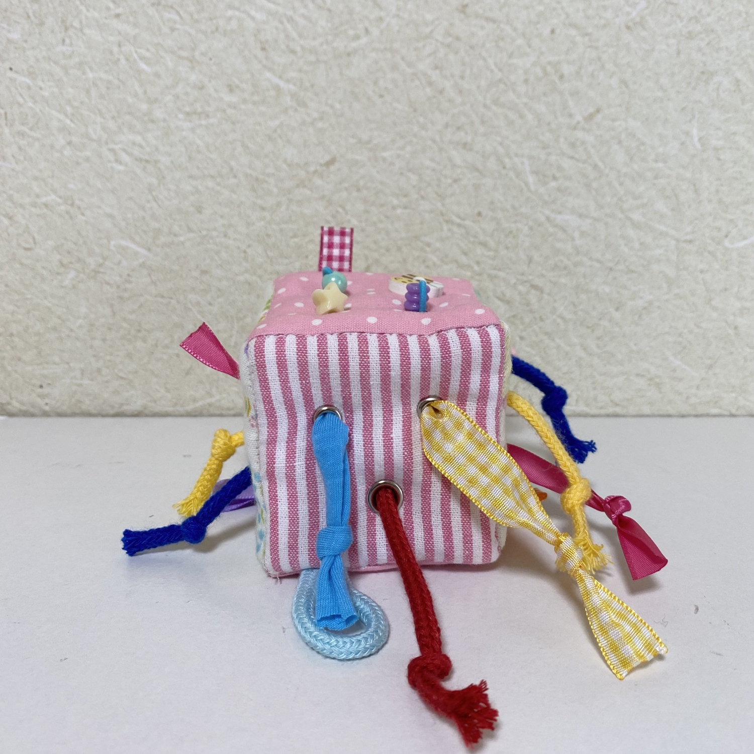 作例 0歳児・1歳児の保育室に欠かせない！『布ボール』おもちゃとは保育士・幼稚園教諭のための情報メディア ほいくis ほいくいず