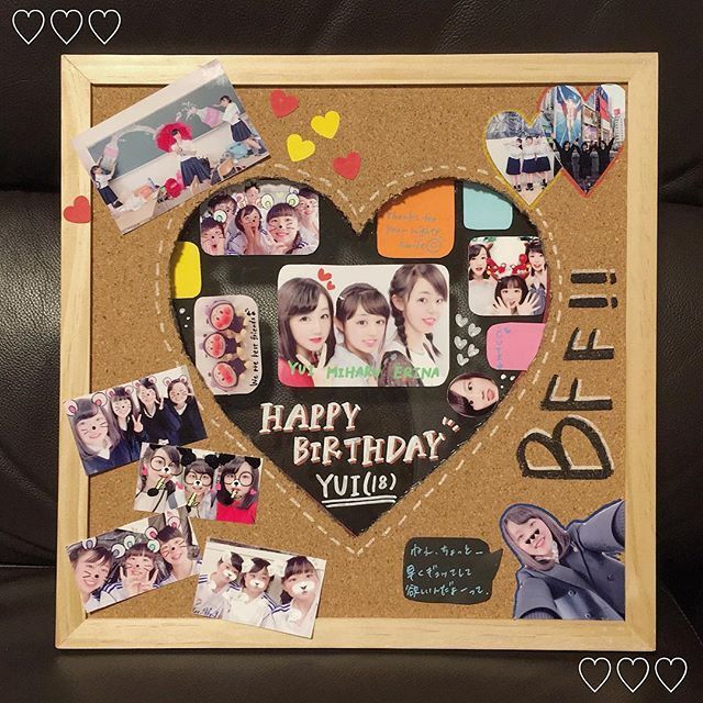 親友の誕生日プレゼントにインスタ風コルクボード作ったよ💗💜💗💜💗