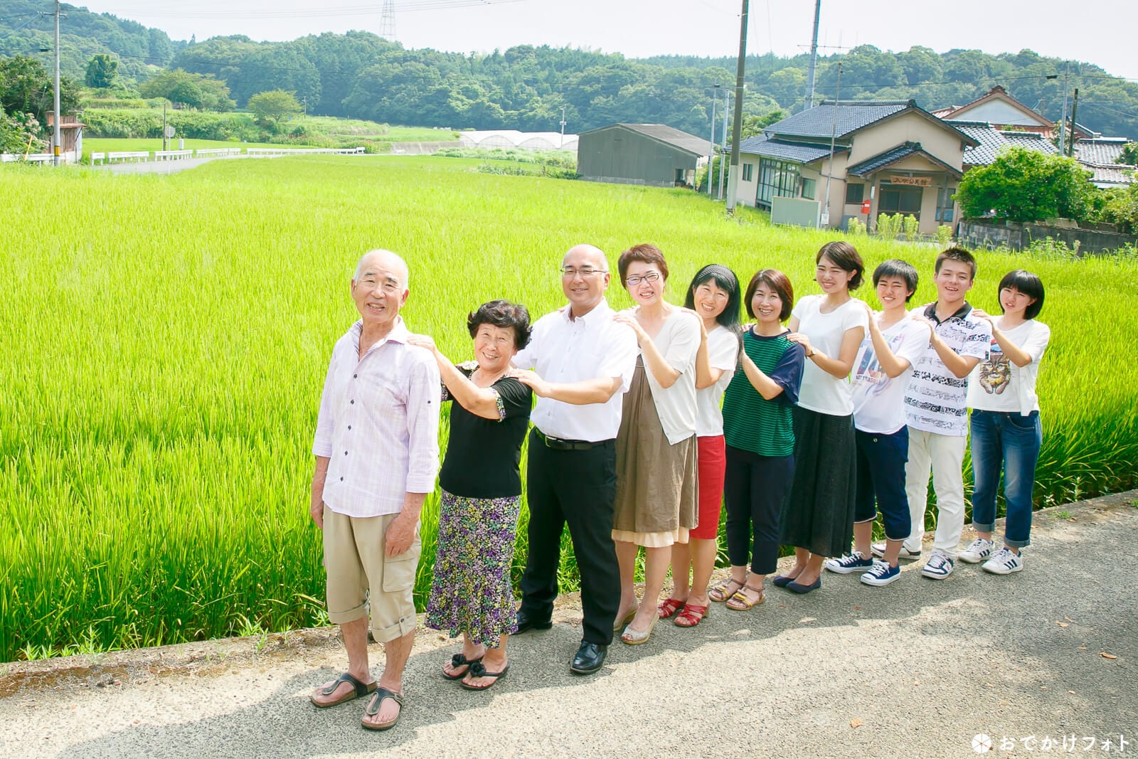 シーン別 家族みんなの似顔絵で記念日をお祝いしよう