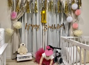 誕生日飾り付け・100均 ﾀﾞｲｿｰの数字ﾊﾞﾙｰﾝ風船やｶﾞｰﾗﾝﾄﾞ&ろうそくやｺｽﾌﾟﾚｸﾞｯｽﾞまとめ！ｾﾘｱも -100均✖Sweetsレシピ‼