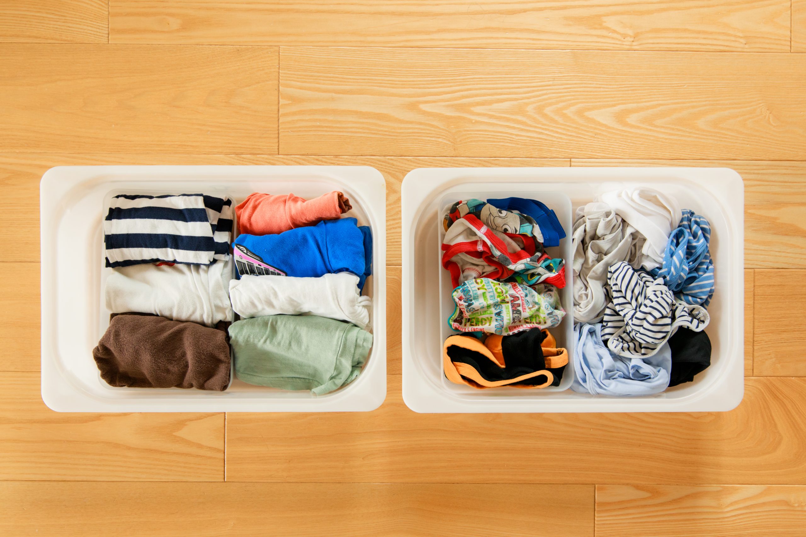 楽天市場 towerお片付けハンガー タワーハンガー 子ども用ハンガー 子供用 キッズ 洋服掛け 収納ポケット フック 小さめ スチールポケット 引っ掛け 学校 制服 幼稚園 お出かけ 準備 忘れ物防止 子供服収納 玄関 子供部屋 1917 1918 ホワイト ブラック 山崎実業