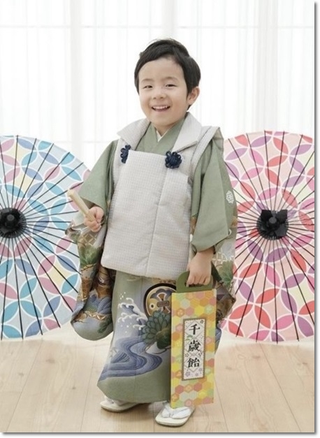 お宮参りの服装はどうする？赤ちゃん、ママパパ、祖父母まで全解説！こども写真館スタジオアリス写真スタジオ・フォトスタジオ