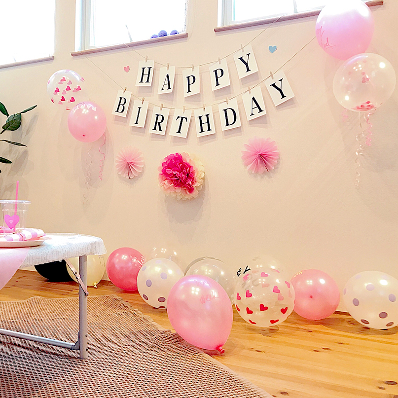 100均で2歳娘の誕生日の飾り付け1児ママ＊白黒とSelfNailとshopping