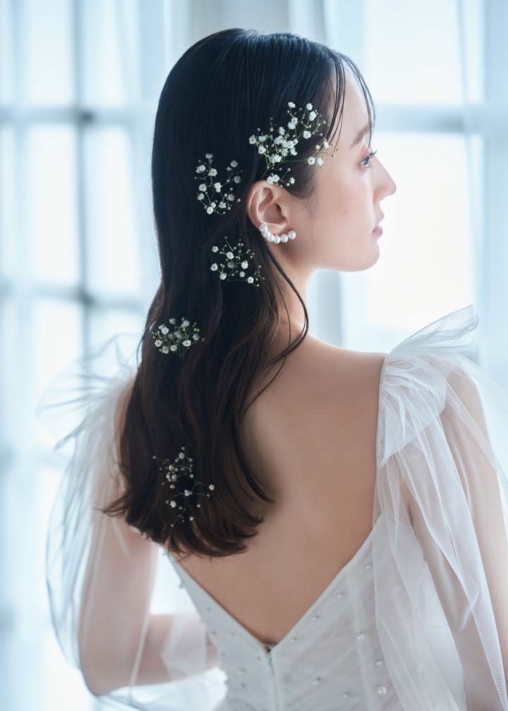 トレンド花嫁さんにおすすめ🤍ゴールド×ロング 花嫁ヘア👰✨​​プレ花嫁の結婚式準備アプリ♡が投稿したフォトブックLemon8