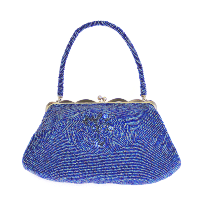 卒業式袴コーデに合うバッグ選びのポイント！持ち物リストも要チェック - 袴・振袖レンタルのエイトグループ