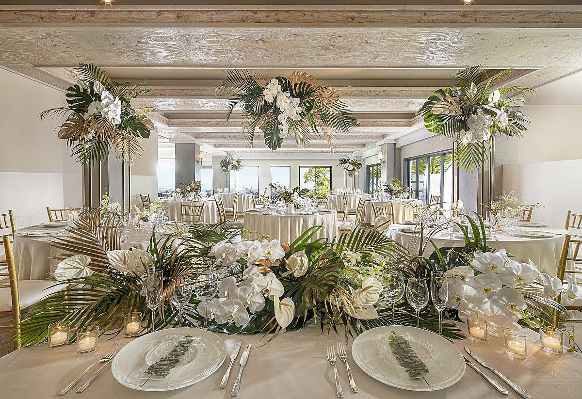 ブラウン・茶色」がテーマカラー！結婚式のコーディネートアイデア