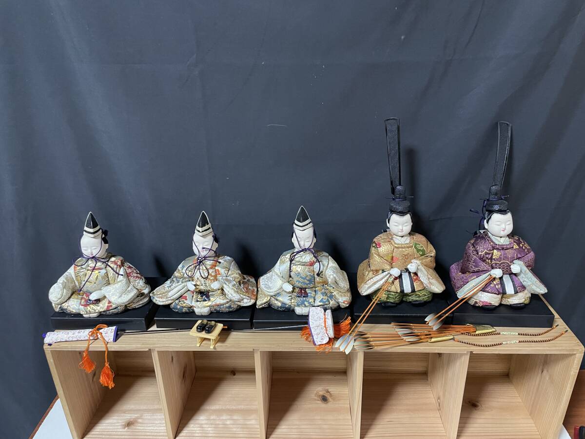 雛人形単品10三人仕丁 三五サイズ 並金襴 – 寿鳳人形の東芸