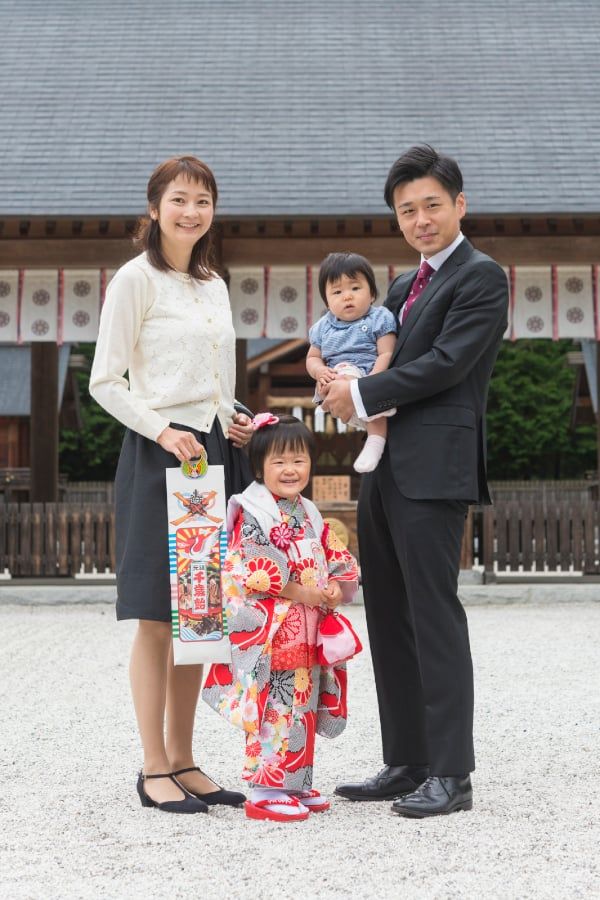 七五三の前撮り 親の服装はこれで完璧！おすすめの服装とNGスタイルを紹介 - 七五三,成人式,フォトウエディングの撮影なら阿部写真舘 茨城プレイアトレ土浦店へお任せ