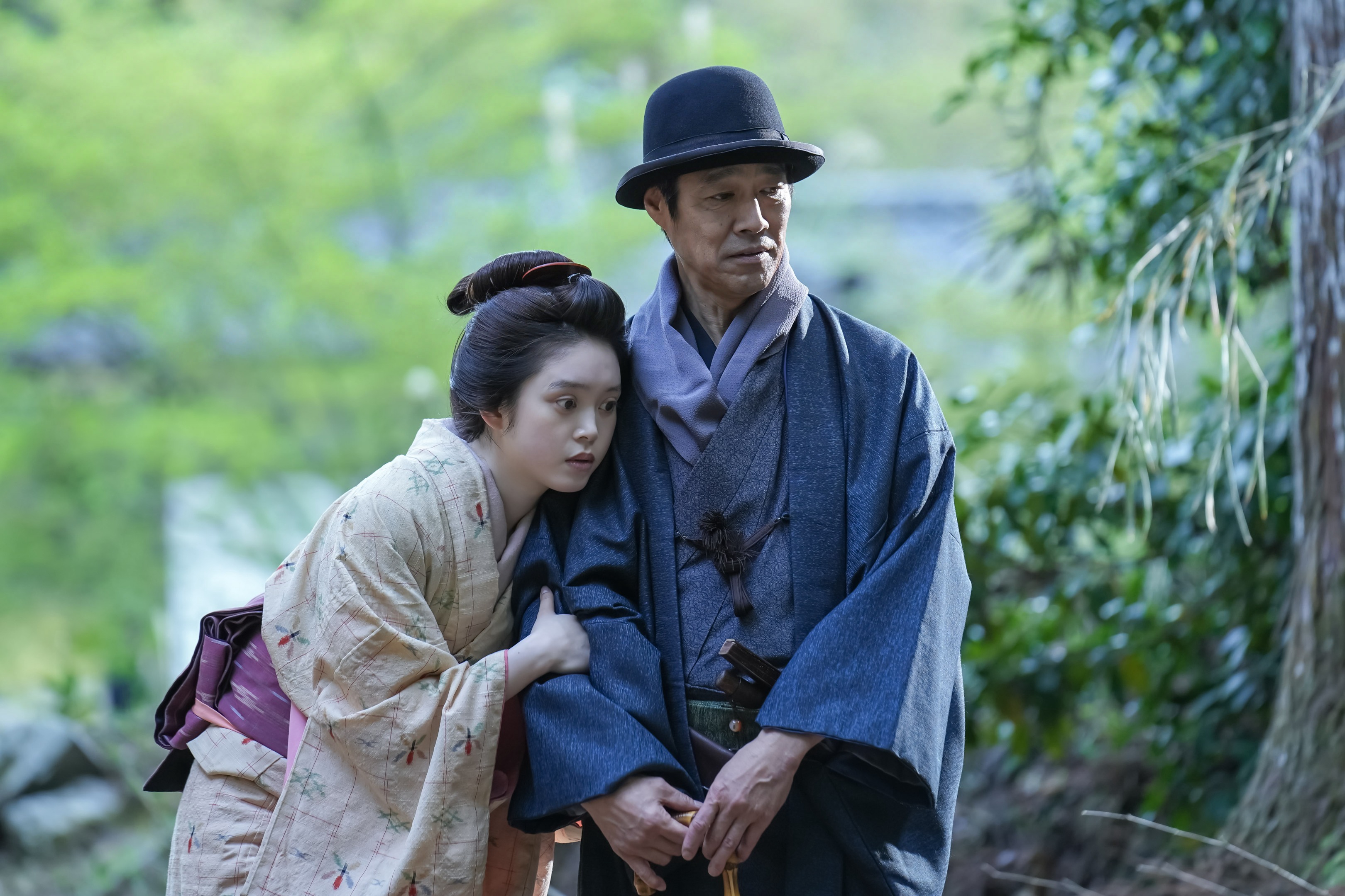 📣『妻、小学生になる。』で騒然演技！毎田暖乃の意外な顔 --- 「生まれ変わる前の夫役の堤 真一 さんが面白いことを言って笑わせてくれる、楽しい現場です。 石田 ゆり子さん、蒔田 彩珠 さんなど演者さんやスタッフさん皆さん優しくていい方に恵まれて幸せです