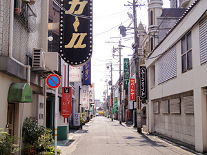 岐阜県・大垣市】現在1店舗で頑張るお風呂屋さん城東荘。地方で夜遊び - YouTube