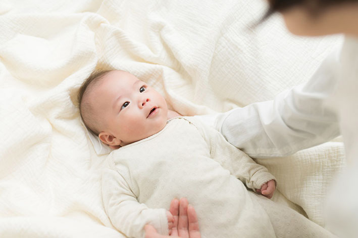 ゼクシィ内祝い 出産内祝いとは？出産祝いとの違いやいつまでに贈ればいいかを紹介