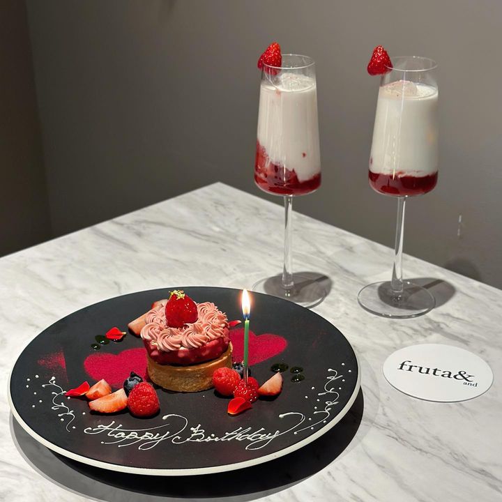 バースデープレートが素敵な東京都内の名店13選 。記念日のお祝いにおすすめ！RETRIP リトリップ