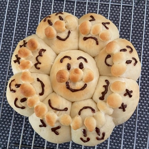 子どもと一緒に食育 ホームベーカリーでパンづくり