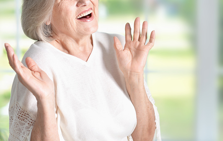 5,819 おばあちゃん 手 Stock Photos, High-Res Pictures, and Images - Getty Images