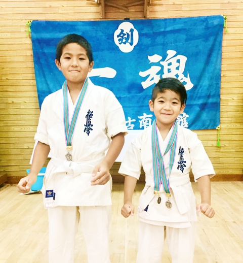 兄を見た瞬間「キツさがなくなった」 箱根駅伝7区「兄弟給水」で区間賞、中大・吉居駿恭が告白する“絶望からの復活劇”「箱根は走れないかと 」 5 5- 駅伝 - Number Web - ナンバ