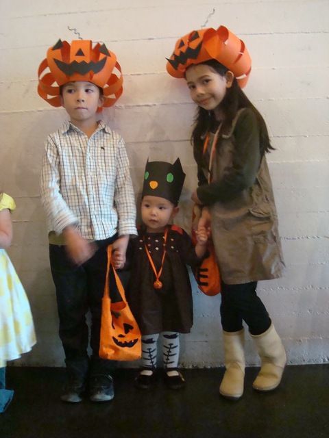 ハロウィンの衣装を保育園で作ろう！アイデア15選 手作り・5歳児・カラー・ポリ袋・帽子・おばけ・バッグ・ゲーム・0歳児保育士くらぶ