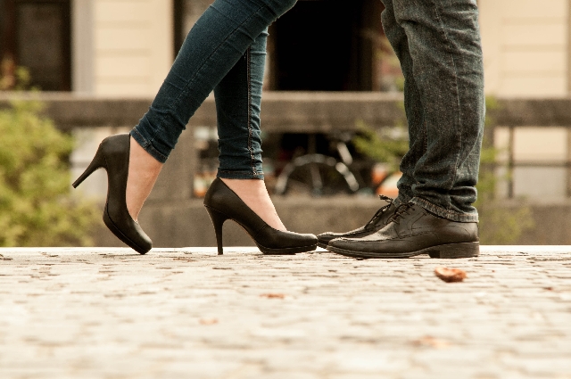 フィリピン人と出会える5つの方法！日本在住の彼女・彼氏を見つけるならマッチングアプリがおすすめ - ヒトオシ婚活相談室