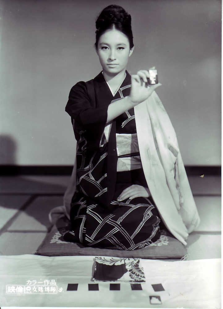 ★明日放送！★, 6 24 土あさ7:30, サワコの朝 江波杏子女優, ♪謎を秘めた女の正体♪,母が亡くなったのは５歳の時。中学生で自立を考え、早く社会にでて生きていこうと、, １６歳の時、大映のオーディションに合格し、女優の道へ。,初主演映画で演じた「女賭博師」は、１７本もシリーズ化され、大ヒットとなりました。,