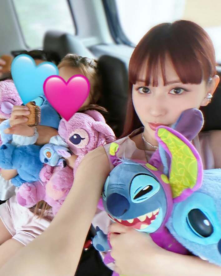 鈴木えみ 37歳誕生日を報告 夫、8歳娘との家族ショットに「美しくてずっと憧れ」「素敵な家族」の声 - スポニチ Sponichi Annex 芸能